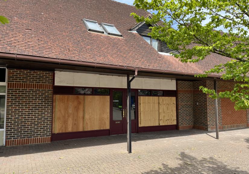 4 Maidenbower Square, Maidenbower, Crawley RH10 7QH Graves Jenkins